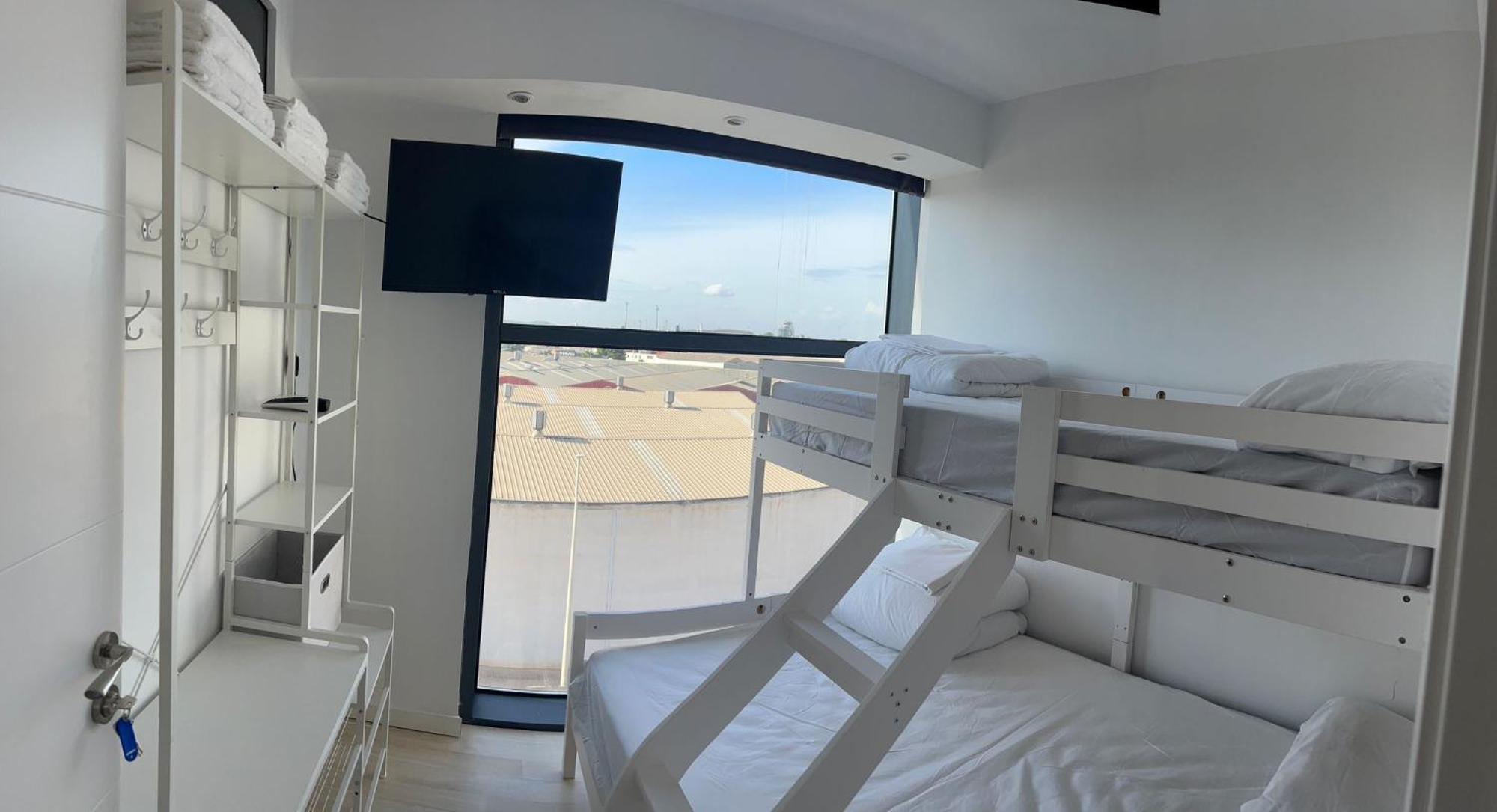 אפרטהוטל Mi Huesped Valencia, Aeropuerto מניסס מראה חיצוני תמונה